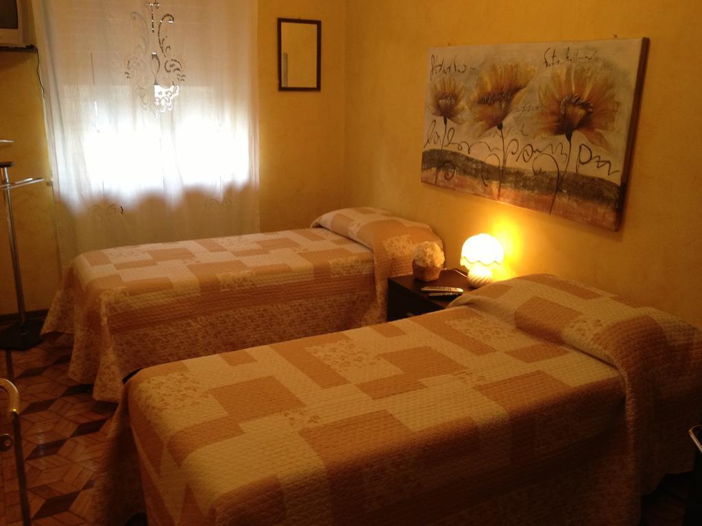 Appartamenti Del Corso Кунео Номер фото